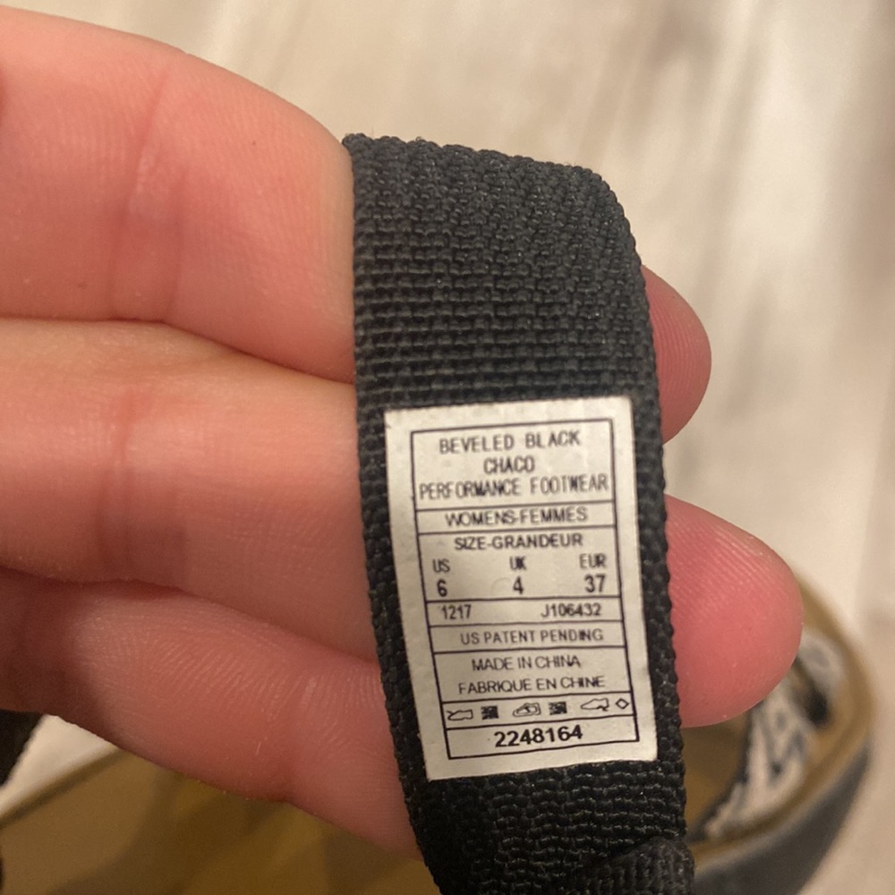 Adjustable chacos - Picture 4 of 4